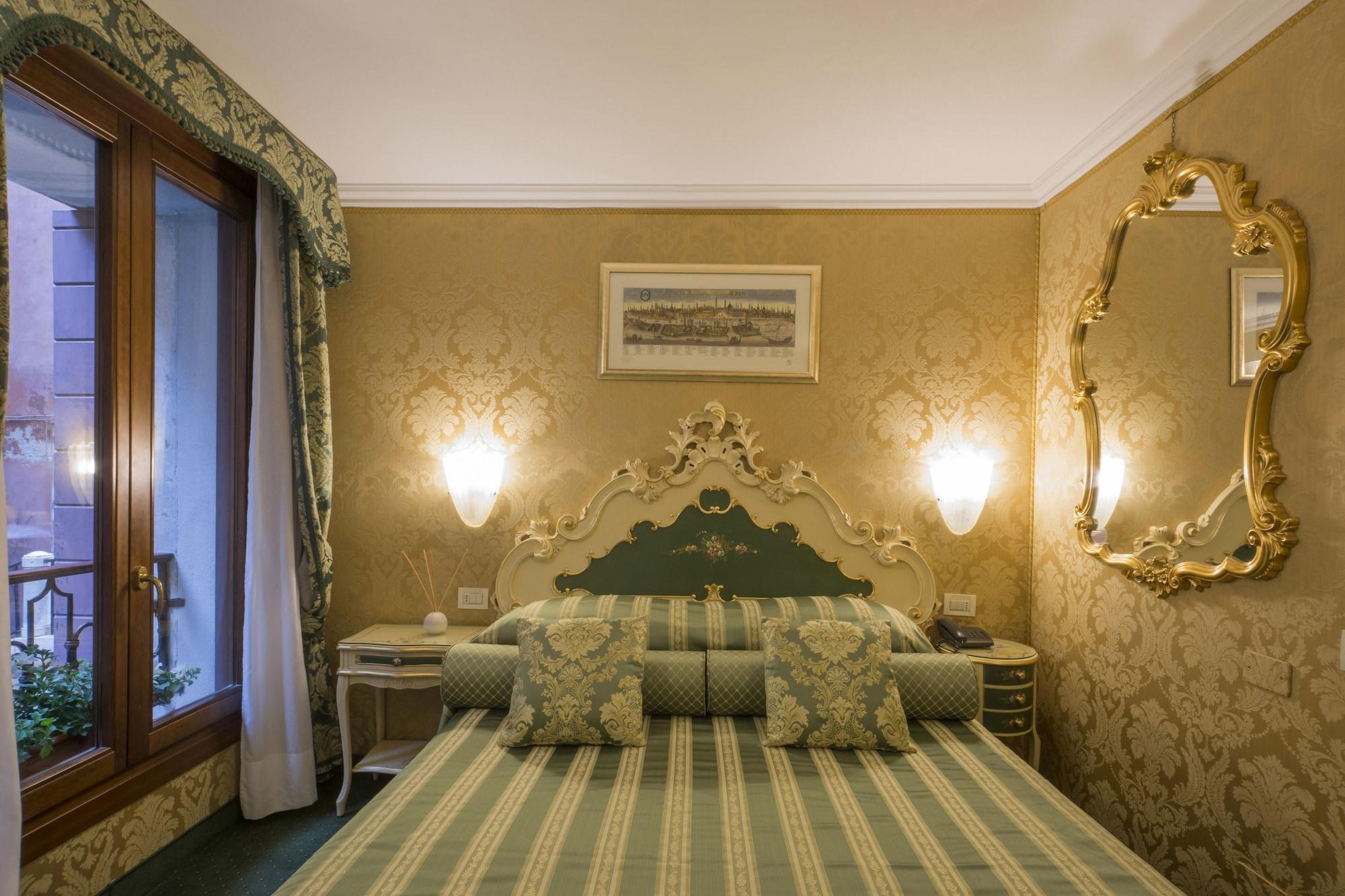 Hotel Becher Venice Exterior photo